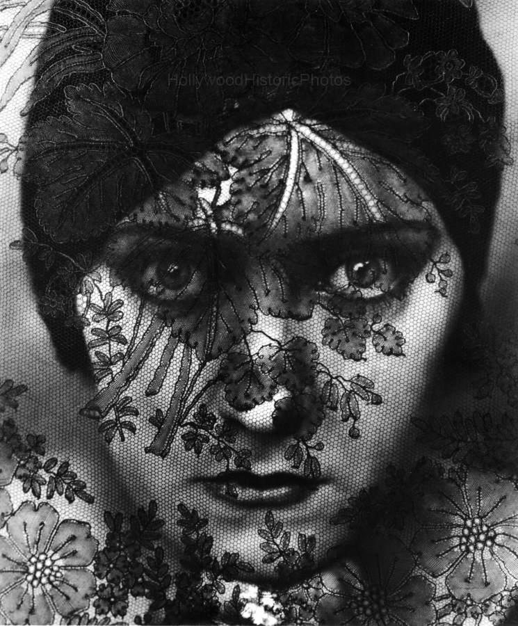 1924 Photo shoot in NY wm.jpg